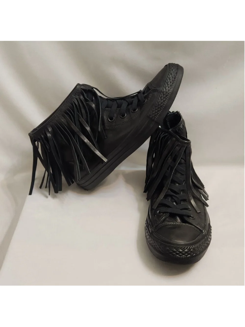 Converse CTAS Black Leather Fringe sneakers (W Size 8)